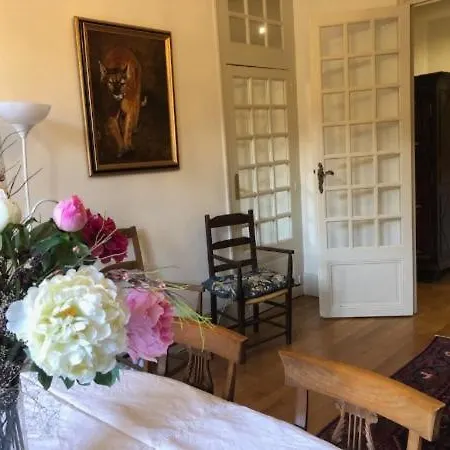 Apartment De Caractere Au Coeur De Poitiers